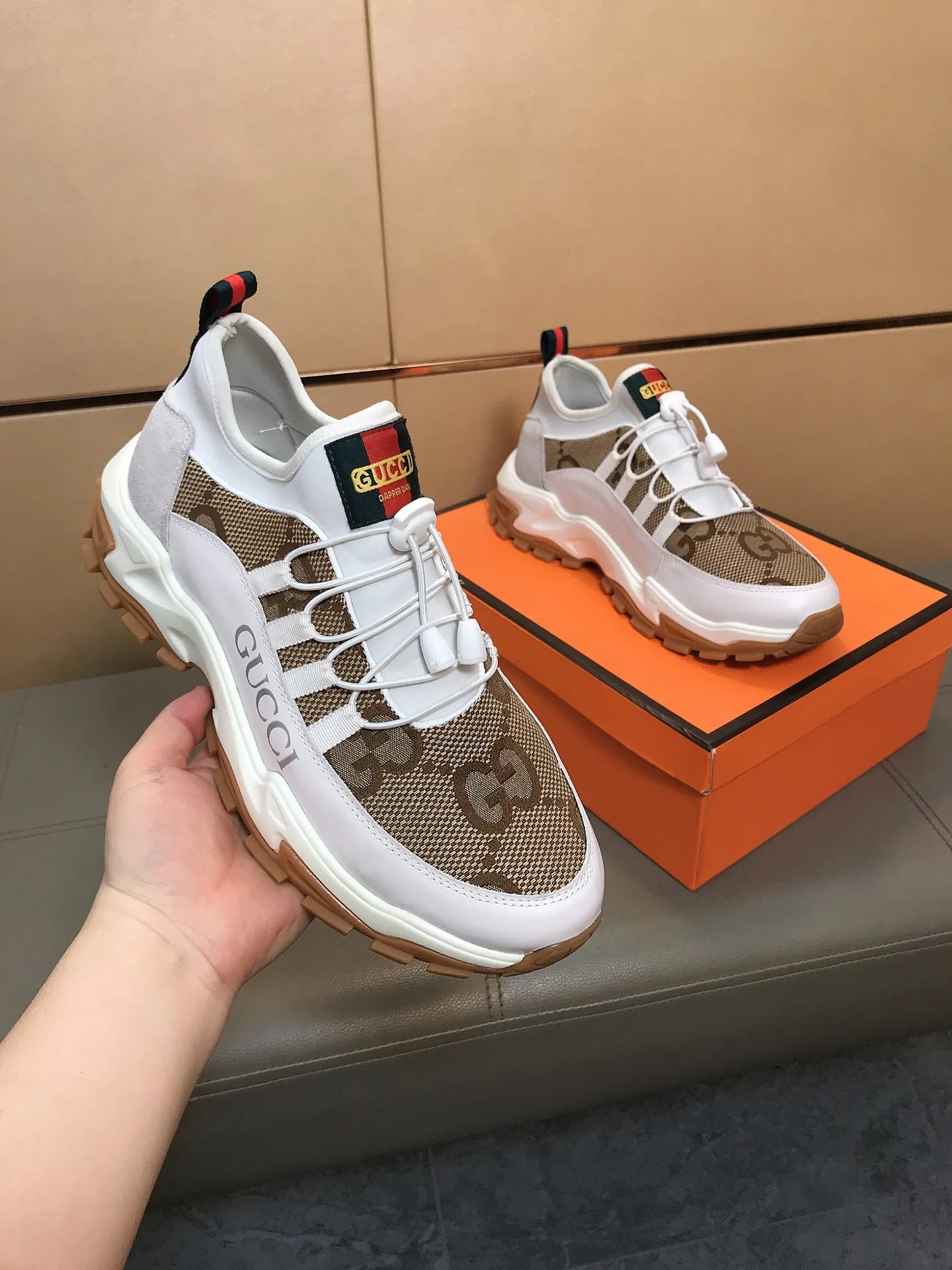 Men's shoes 240 👟👟〈GUCCI〉 New casual shoes, luxury and fashionable high-end products👉👉The perfect last shape makes this shoe immediately create a strong aristocratic atmosphere. Imported cowhide + brand printed fabric, sheepskin feet, rubber outsole super wear-resistant😍☕️Number of yards: 38～44